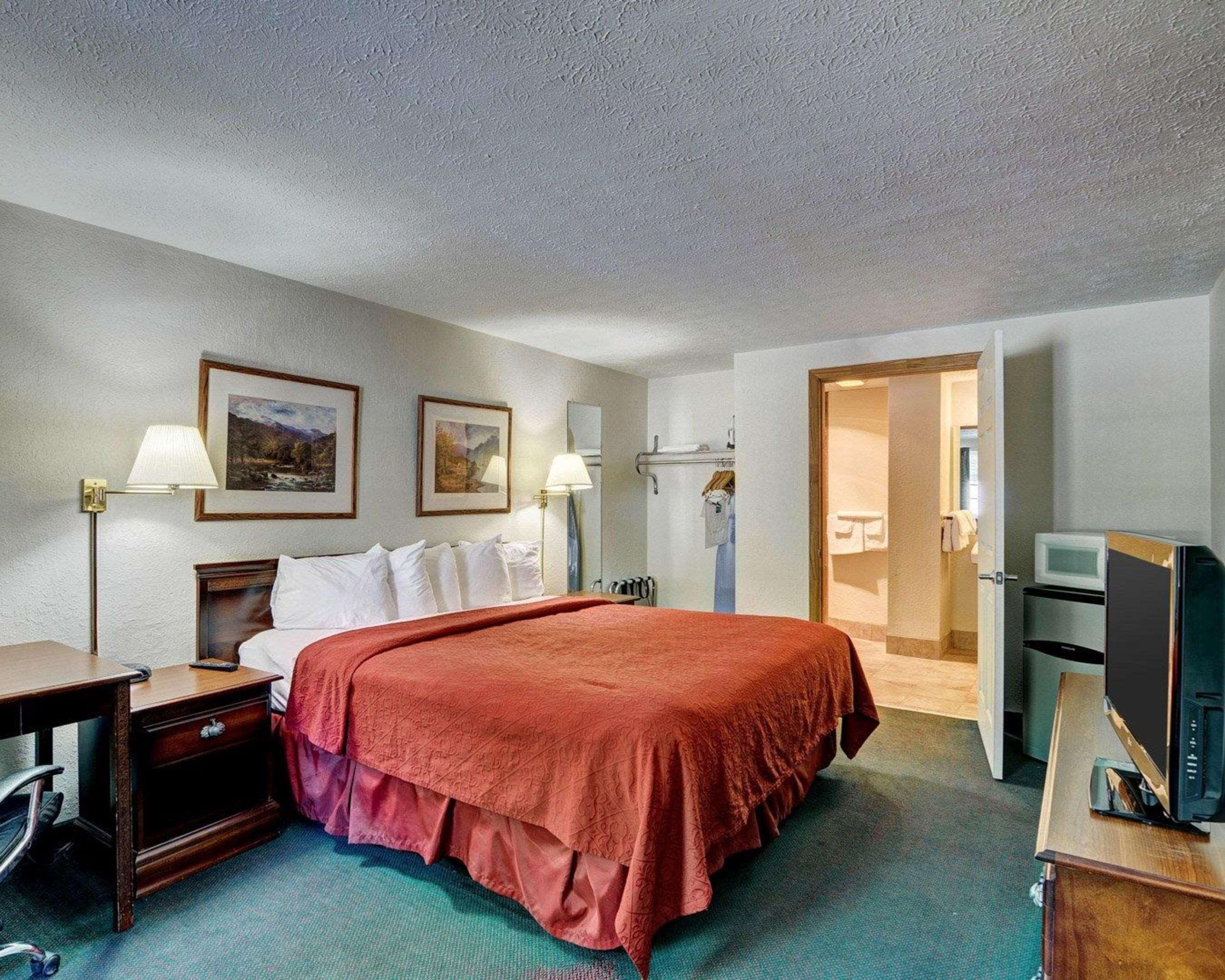 Quality Inn New River Gorge Файетвил Екстериор снимка