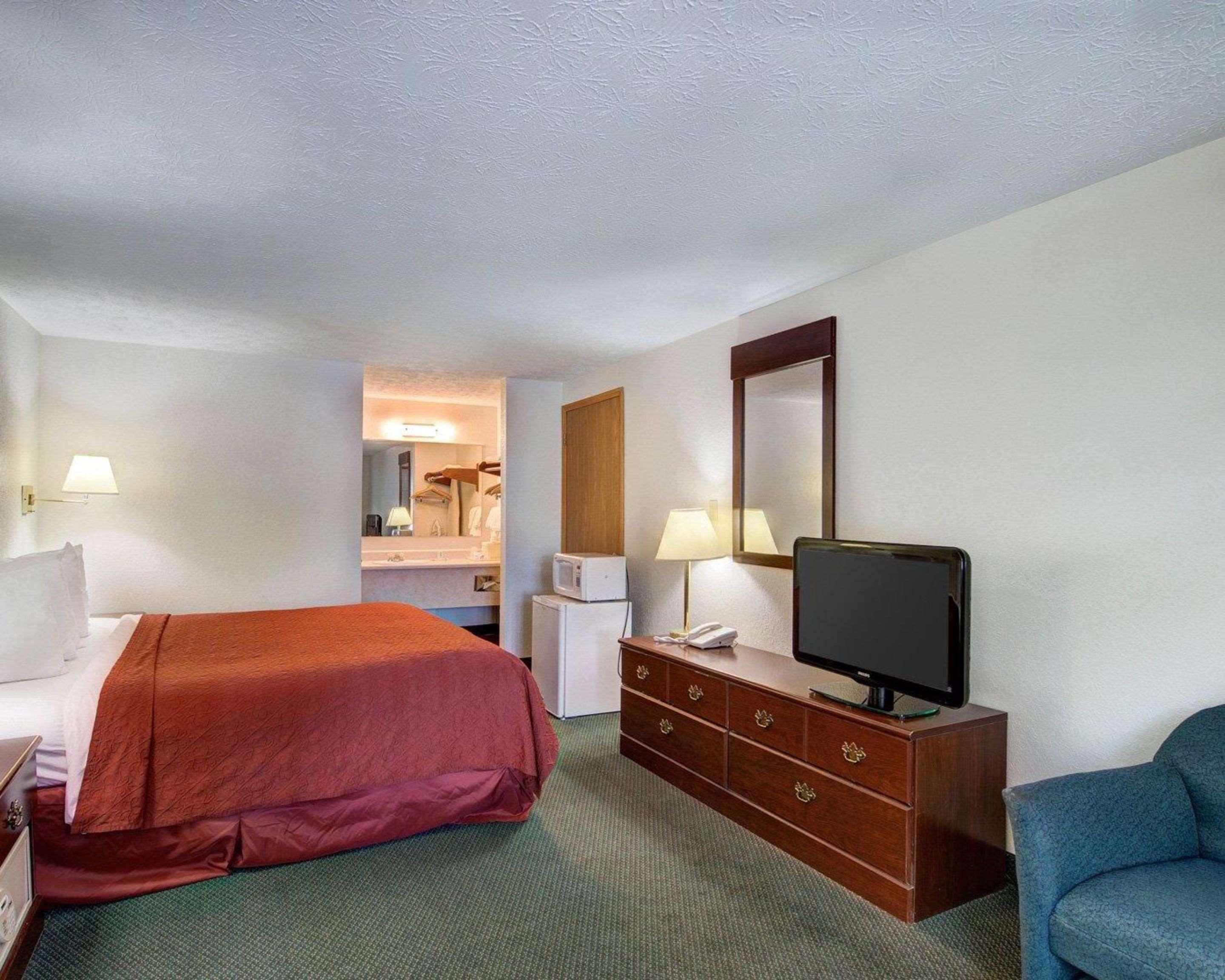 Quality Inn New River Gorge Файетвил Екстериор снимка