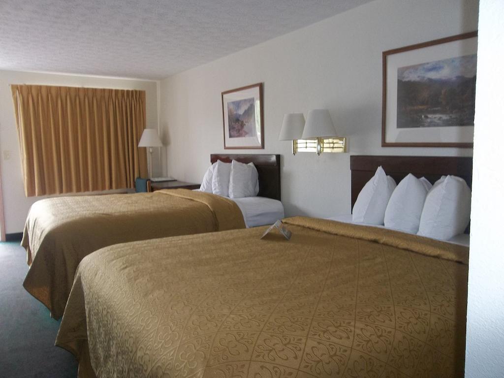 Quality Inn New River Gorge Файетвил Екстериор снимка