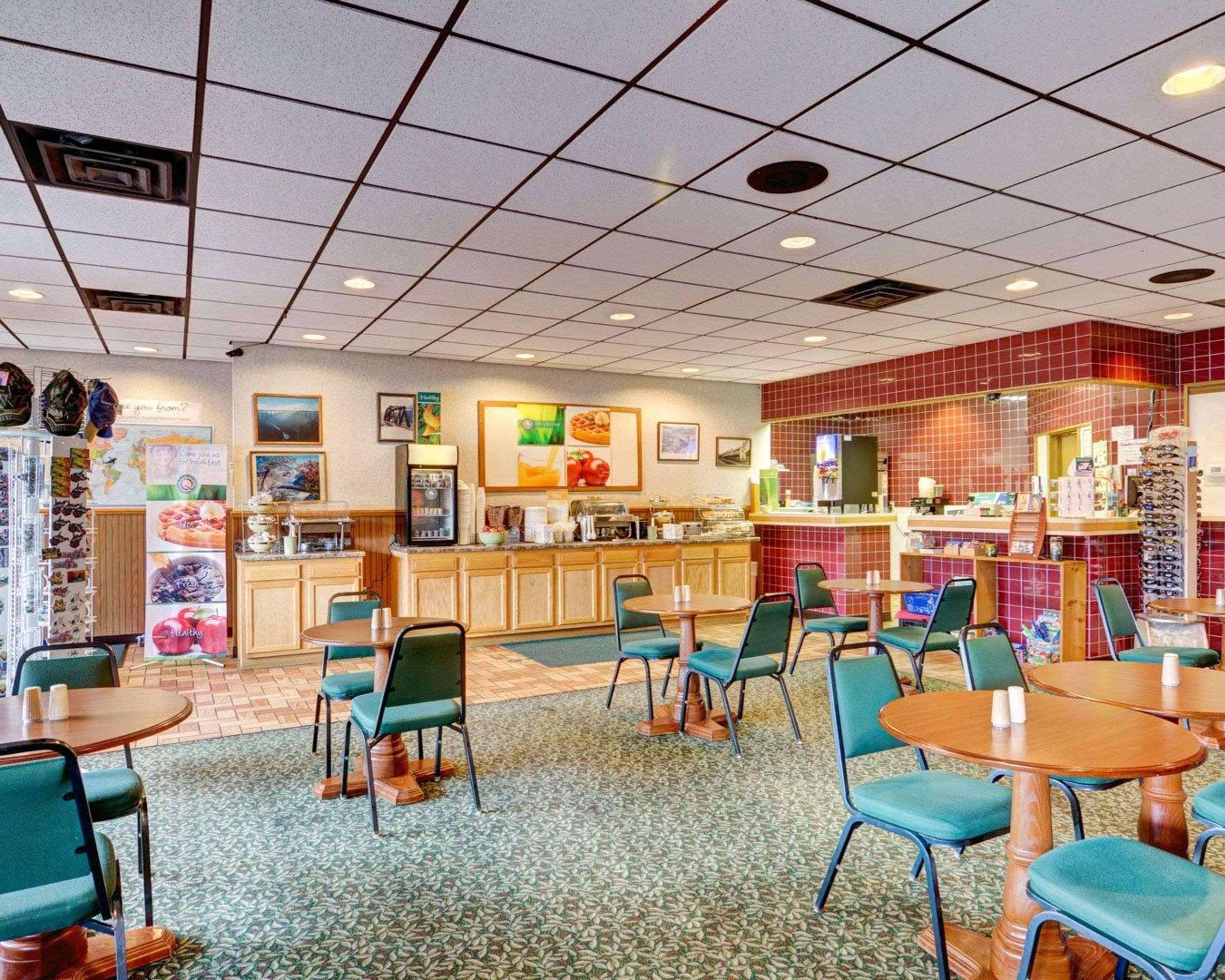 Quality Inn New River Gorge Файетвил Екстериор снимка