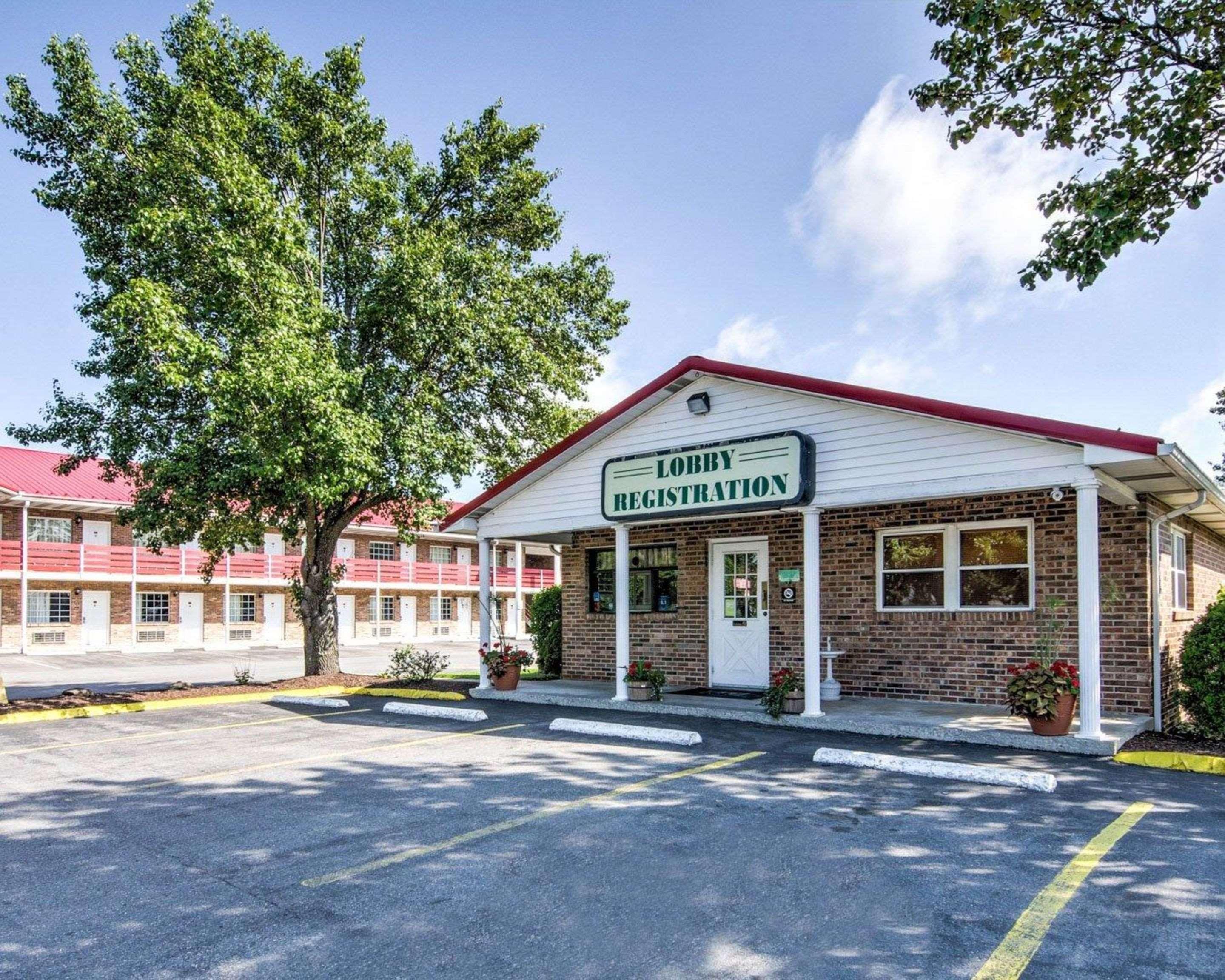 Quality Inn New River Gorge Файетвил Екстериор снимка