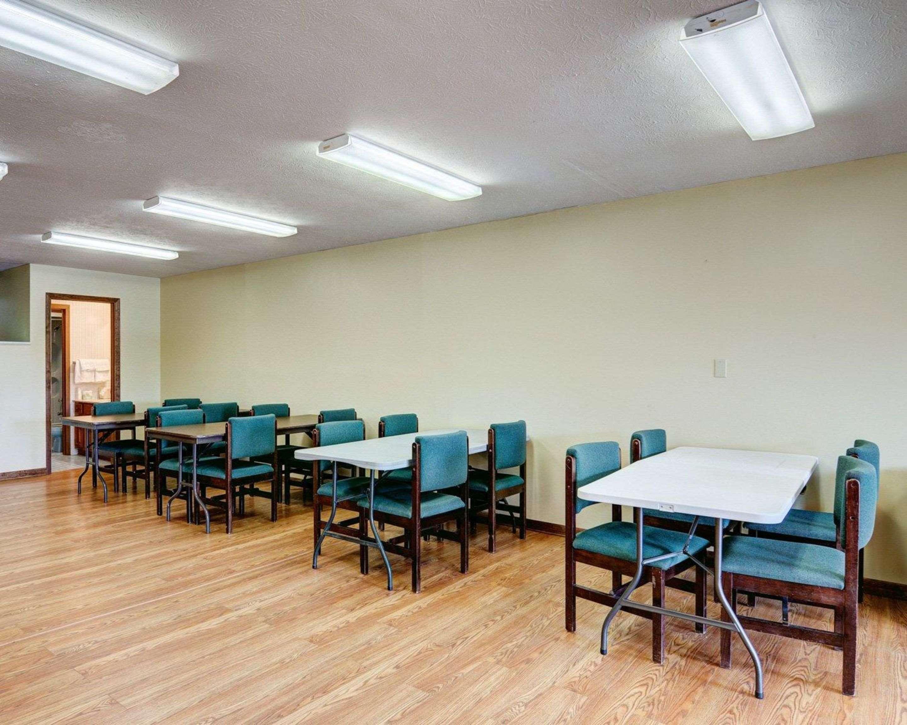 Quality Inn New River Gorge Файетвил Екстериор снимка
