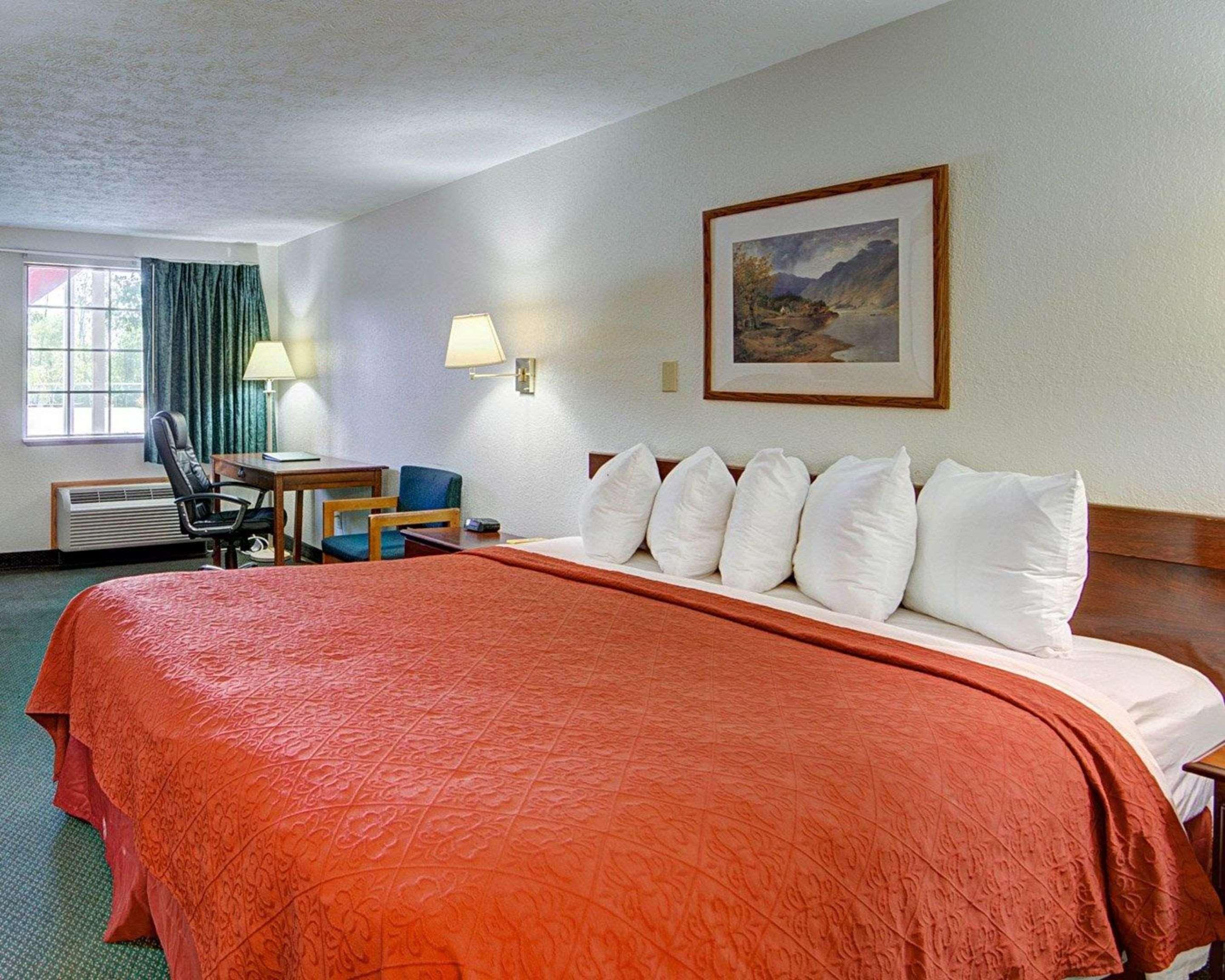Quality Inn New River Gorge Файетвил Екстериор снимка