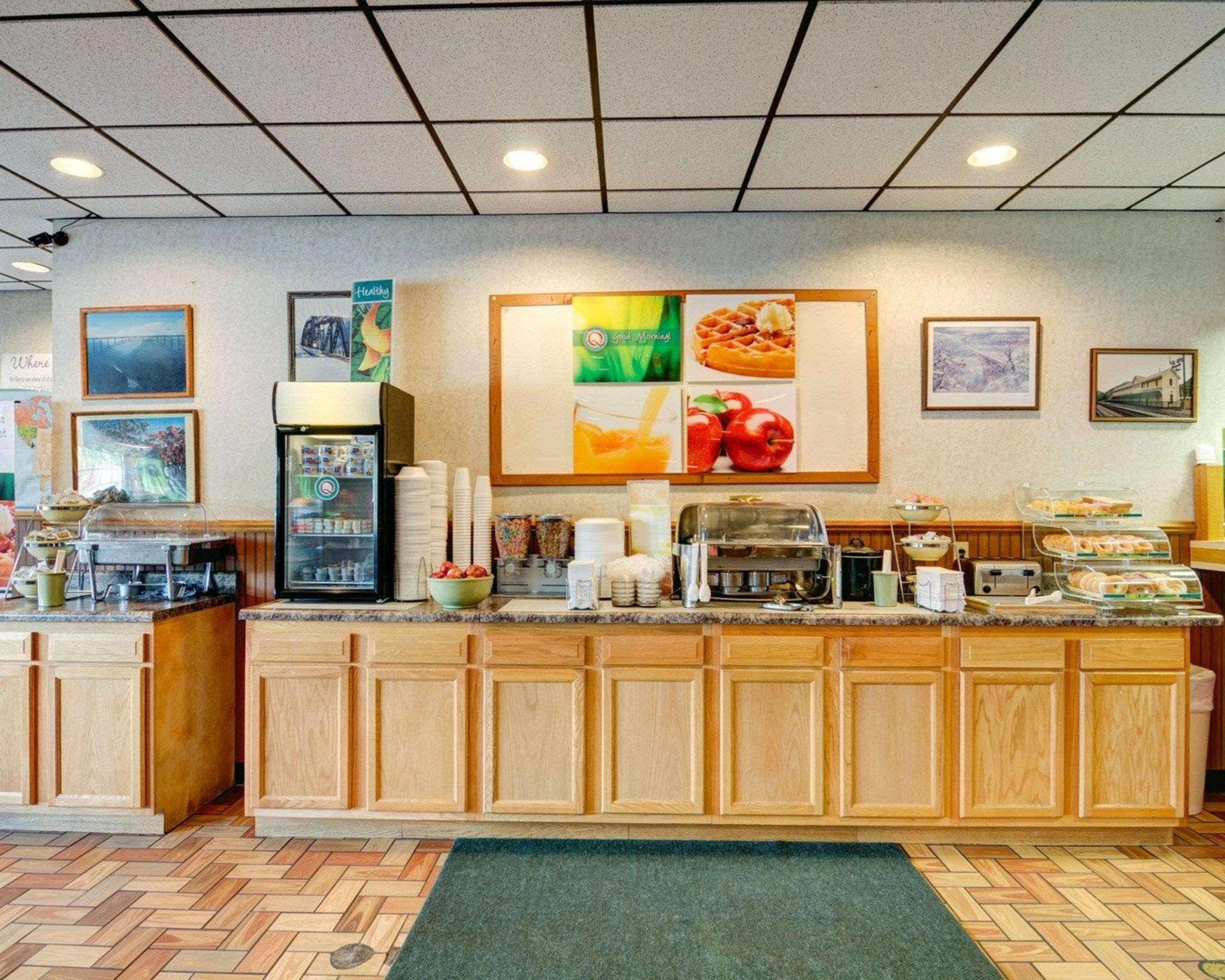 Quality Inn New River Gorge Файетвил Екстериор снимка