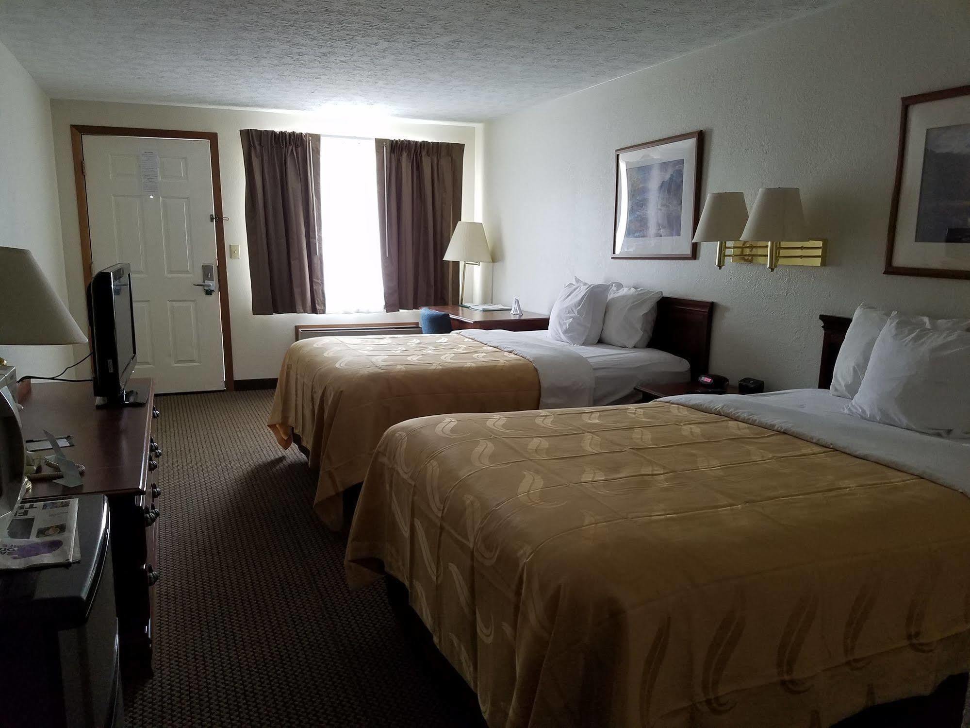 Quality Inn New River Gorge Файетвил Екстериор снимка